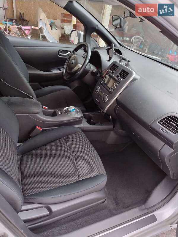 Хэтчбек Nissan Leaf 2013 в Бородянке