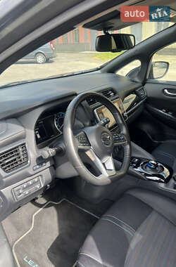Хэтчбек Nissan Leaf 2021 в 
