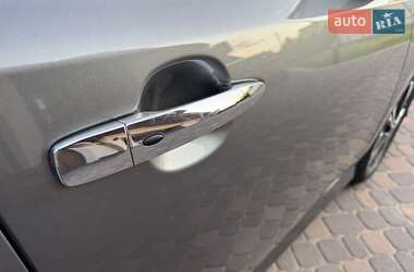 Хетчбек Nissan Leaf 2020 в 