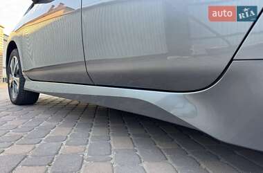Хетчбек Nissan Leaf 2020 в 