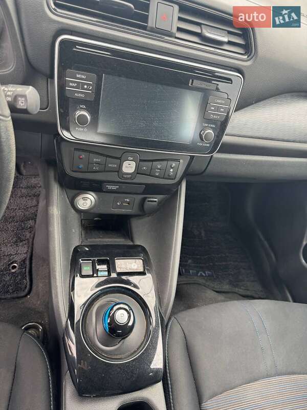 Хэтчбек Nissan Leaf 2018 в Львове