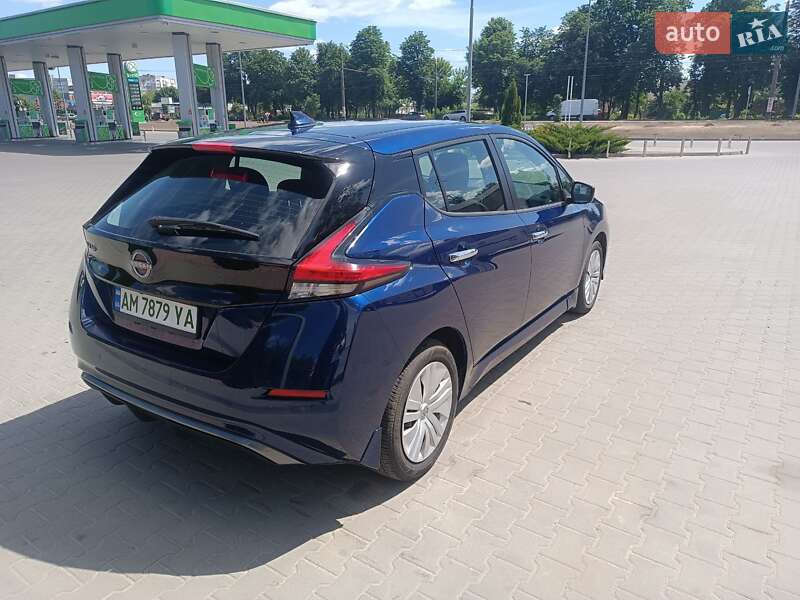 Хэтчбек Nissan Leaf 2024 в Житомире