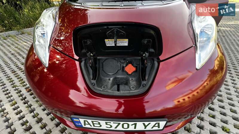 Хетчбек Nissan Leaf 2013 в Тульчині