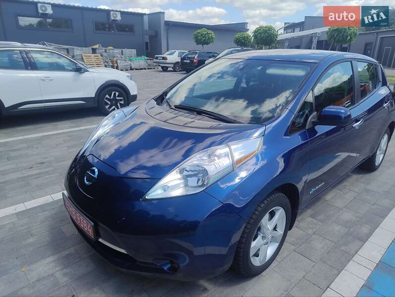 Хетчбек Nissan Leaf 2016 в Луцьку