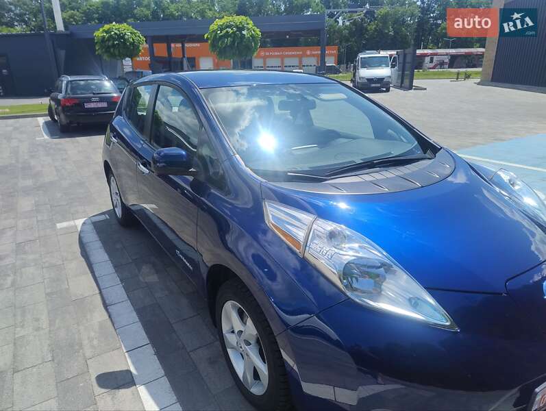 Хетчбек Nissan Leaf 2016 в Луцьку