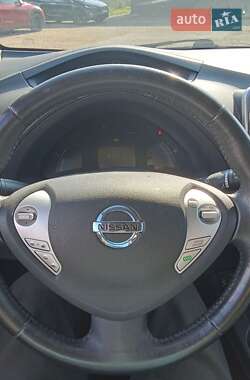 Хэтчбек Nissan Leaf 2015 в 