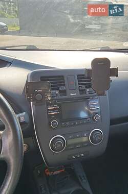 Хэтчбек Nissan Leaf 2015 в 
