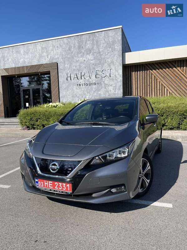Хетчбек Nissan Leaf 2018 в Києві