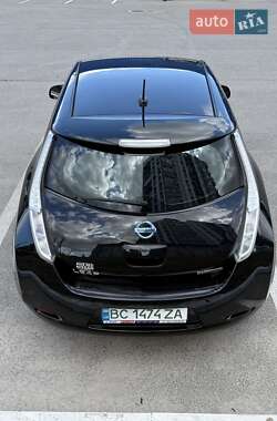 Хэтчбек Nissan Leaf 2017 в 