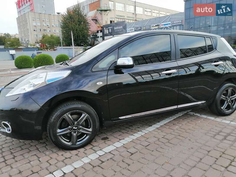 Хетчбек Nissan Leaf 2013 в Львові