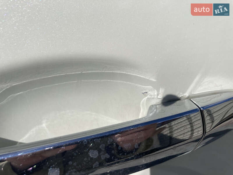 Хэтчбек Nissan Leaf 2012 в Виннице