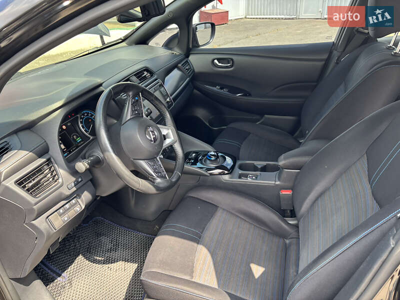 Хэтчбек Nissan Leaf 2018 в Днепре