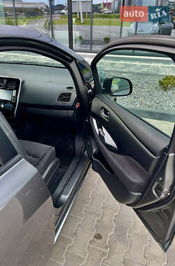 Хетчбек Nissan Leaf 2014 в 