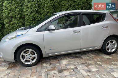 Хетчбек Nissan Leaf 2013 в Заставній