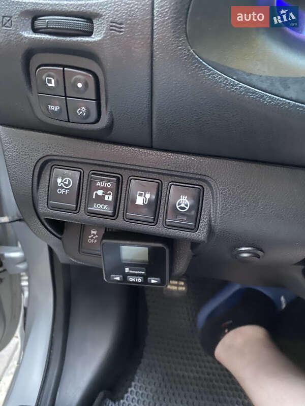 Хетчбек Nissan Leaf 2013 в Заставній