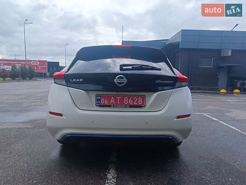 Хетчбек Nissan Leaf 2019 в Дніпрі