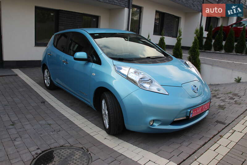 Хетчбек Nissan Leaf 2016 в Чернівцях