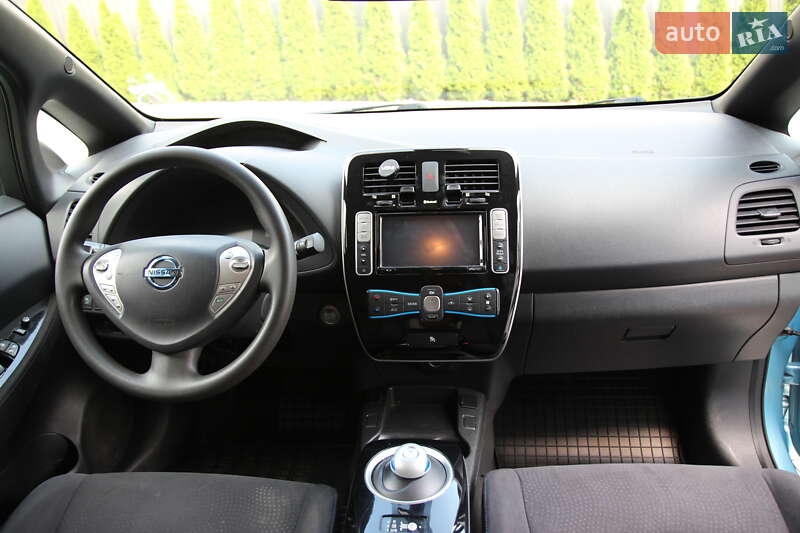 Хетчбек Nissan Leaf 2016 в Чернівцях