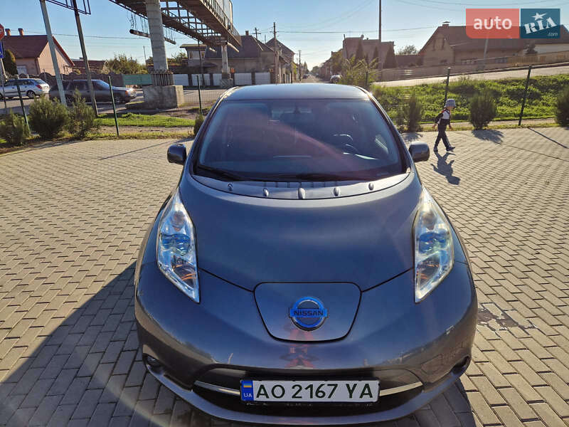 Хэтчбек Nissan Leaf 2017 в Мукачево