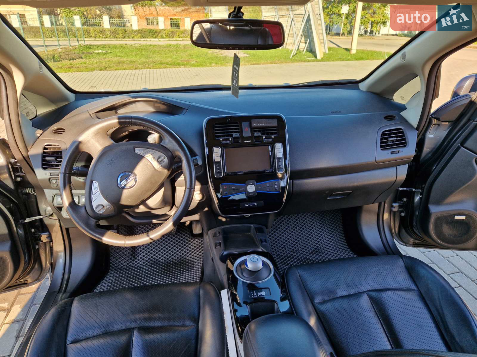 2017 Nissan Leaf - мініатюра 18