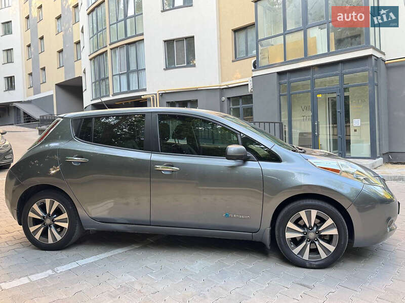 Хэтчбек Nissan Leaf 2014 в Тернополе