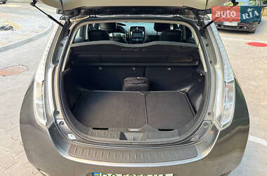 Хетчбек Nissan Leaf 2014 в 