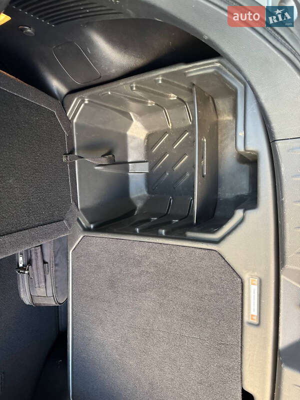 Хэтчбек Nissan Leaf 2014 в Тернополе