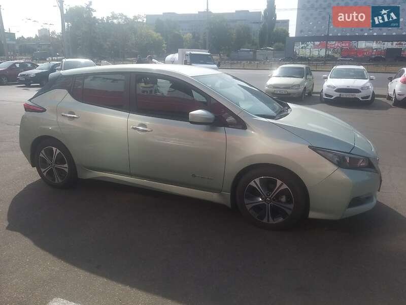 Хэтчбек Nissan Leaf 2018 в Харькове
