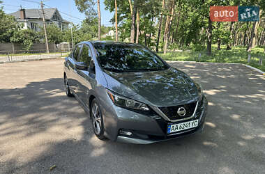 Хэтчбек Nissan Leaf 2019 в Киеве