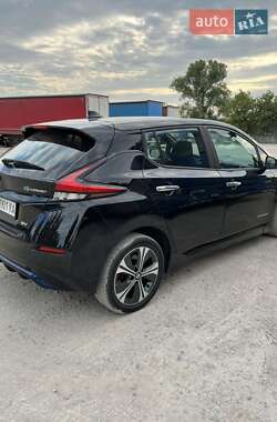 Хетчбек Nissan Leaf 2018 в Кам'янець-Подільському