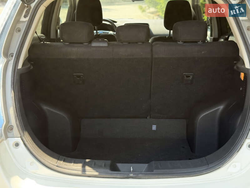 Хетчбек Nissan Leaf 2014 в Тернополі