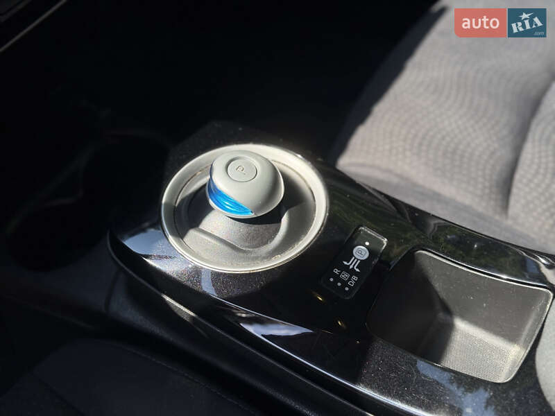 Хетчбек Nissan Leaf 2014 в Тернополі