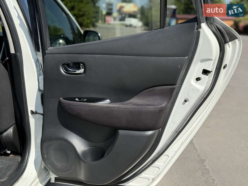 Хетчбек Nissan Leaf 2014 в Тернополі
