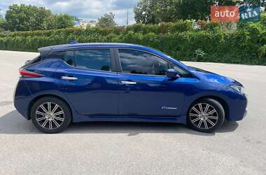 Хетчбек Nissan Leaf 2018 в Дніпрі