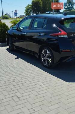 Хэтчбек Nissan Leaf 2018 в 