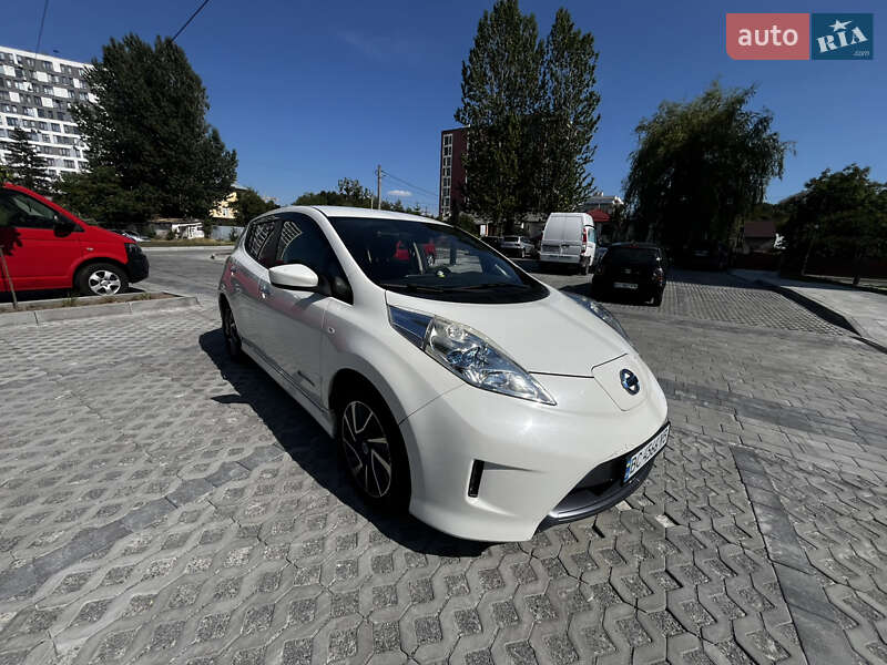 Хэтчбек Nissan Leaf 2017 в Львове фото 10 Хэтчбек Nissan Leaf 2017 в Львове