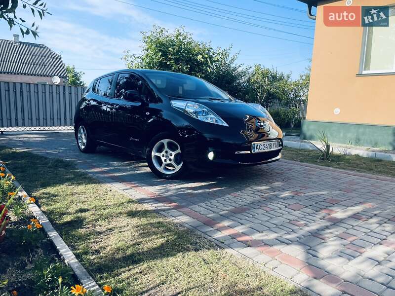 Хетчбек Nissan Leaf 2012 в Любомлі