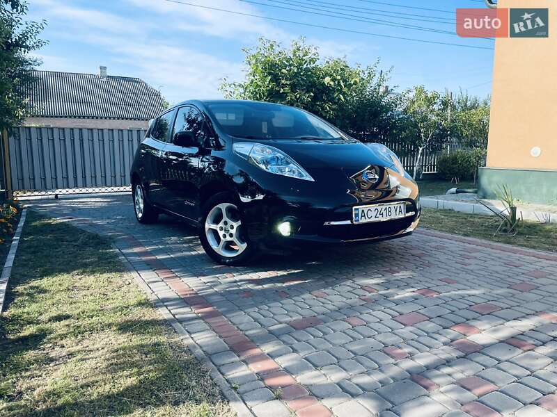 Хетчбек Nissan Leaf 2012 в Любомлі