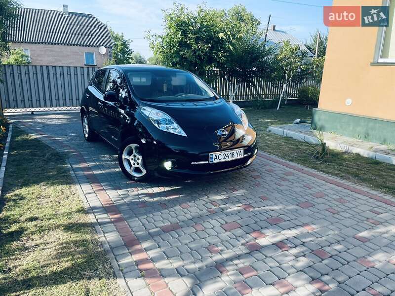 Хетчбек Nissan Leaf 2012 в Любомлі