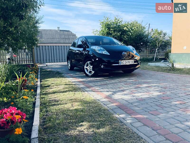 Хетчбек Nissan Leaf 2012 в Любомлі