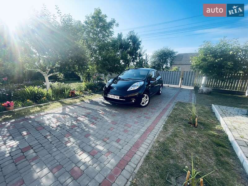 Хетчбек Nissan Leaf 2012 в Любомлі