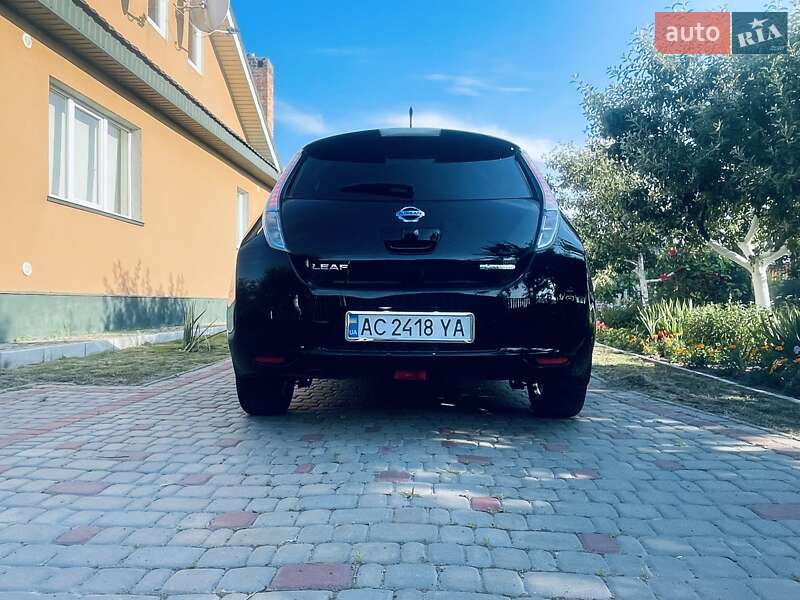 Хетчбек Nissan Leaf 2012 в Любомлі