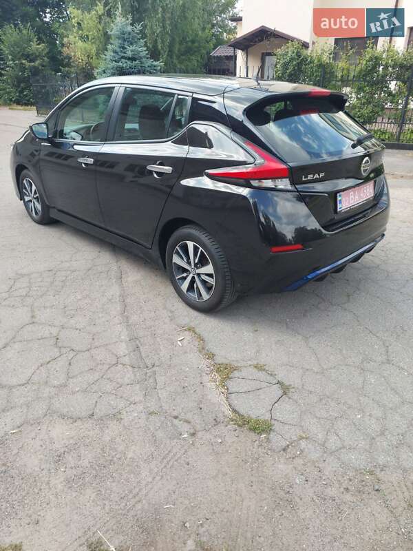 Хэтчбек Nissan Leaf 2022 в Виннице
