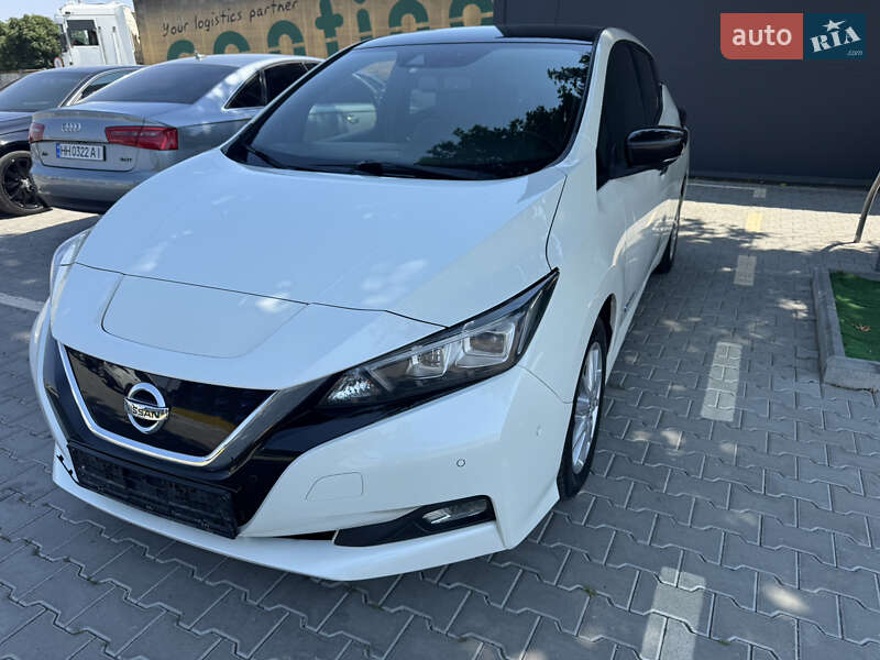Хэтчбек Nissan Leaf 2018 в Одессе