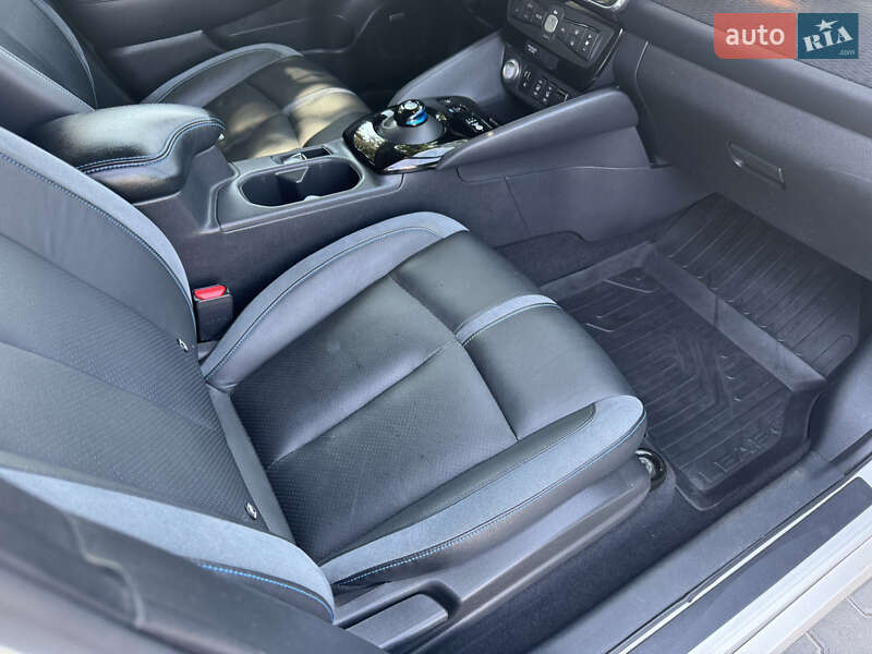 Хэтчбек Nissan Leaf 2018 в Одессе