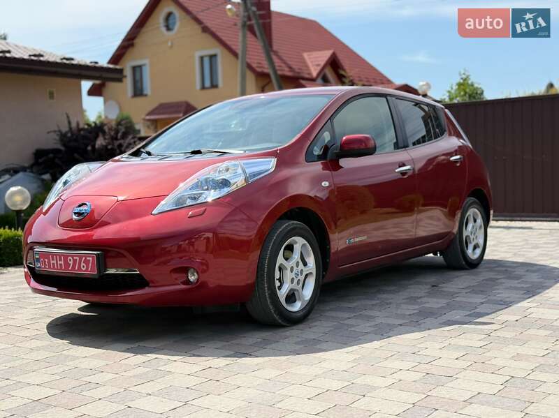 Хетчбек Nissan Leaf 2012 в Івано-Франківську
