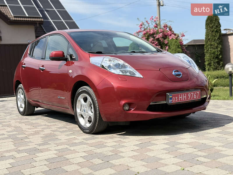 Хетчбек Nissan Leaf 2012 в Івано-Франківську