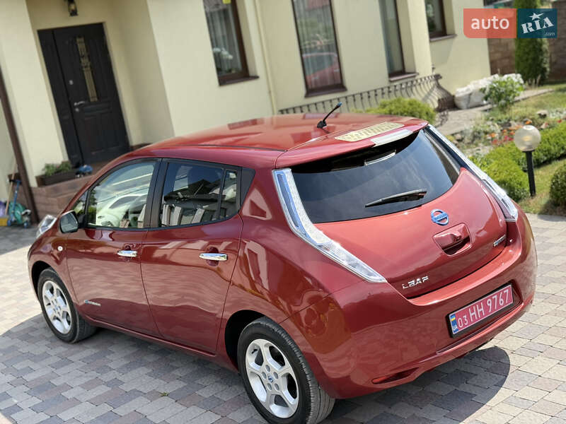Хетчбек Nissan Leaf 2012 в Івано-Франківську