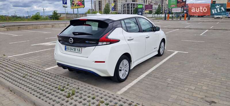 Хэтчбек Nissan Leaf 2018 в Киеве