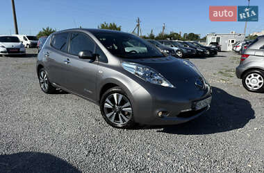 Хетчбек Nissan Leaf 2016 в 